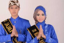 5 Jenis Pakaian Adat Sunda Beserta Gambar dan Penjelasan!