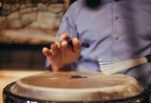 10 Contoh Alat Musik Ritmis dan Penjelasannya